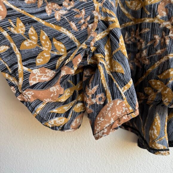 Indie Ella 100% Silk High Rise Romantic Flowy Culottes Boho Shorts Size Medium - Picture 2 of 7